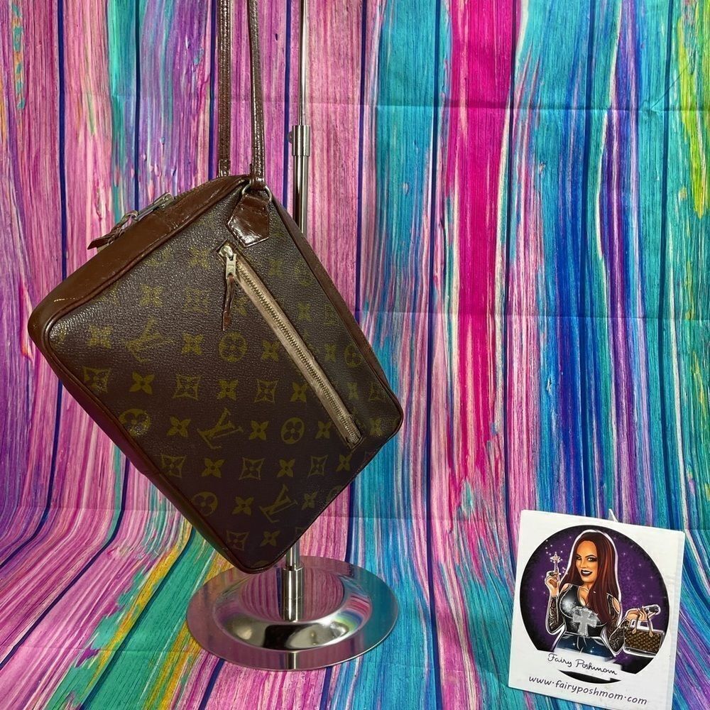 Louis Vuitton Monogram Sac Sports Clutch Toiletry Bag Vintage LV Auth - Picture 2 of 8